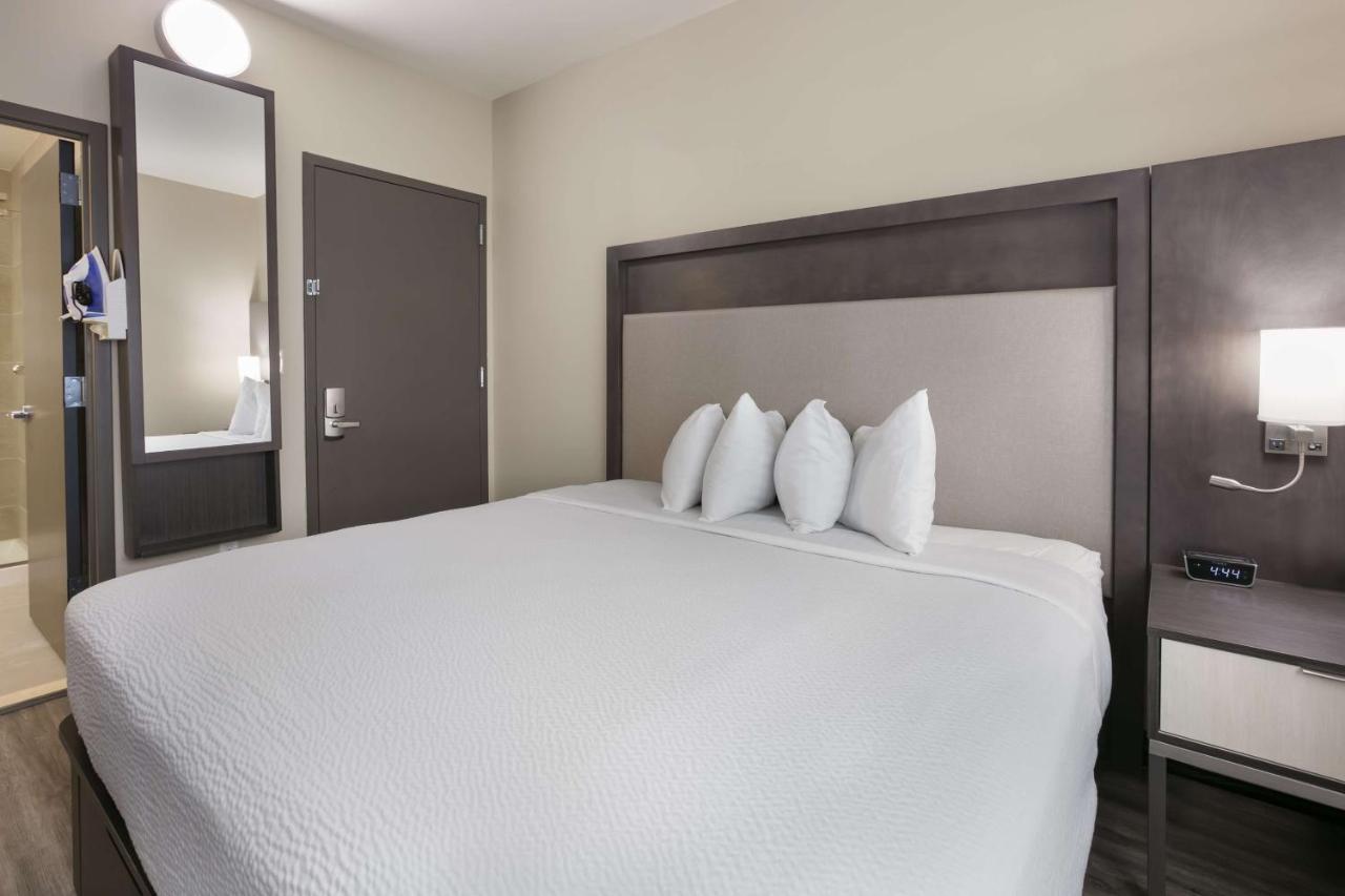 Best Western Plus Executive Residency Bronx New York Exterior photo